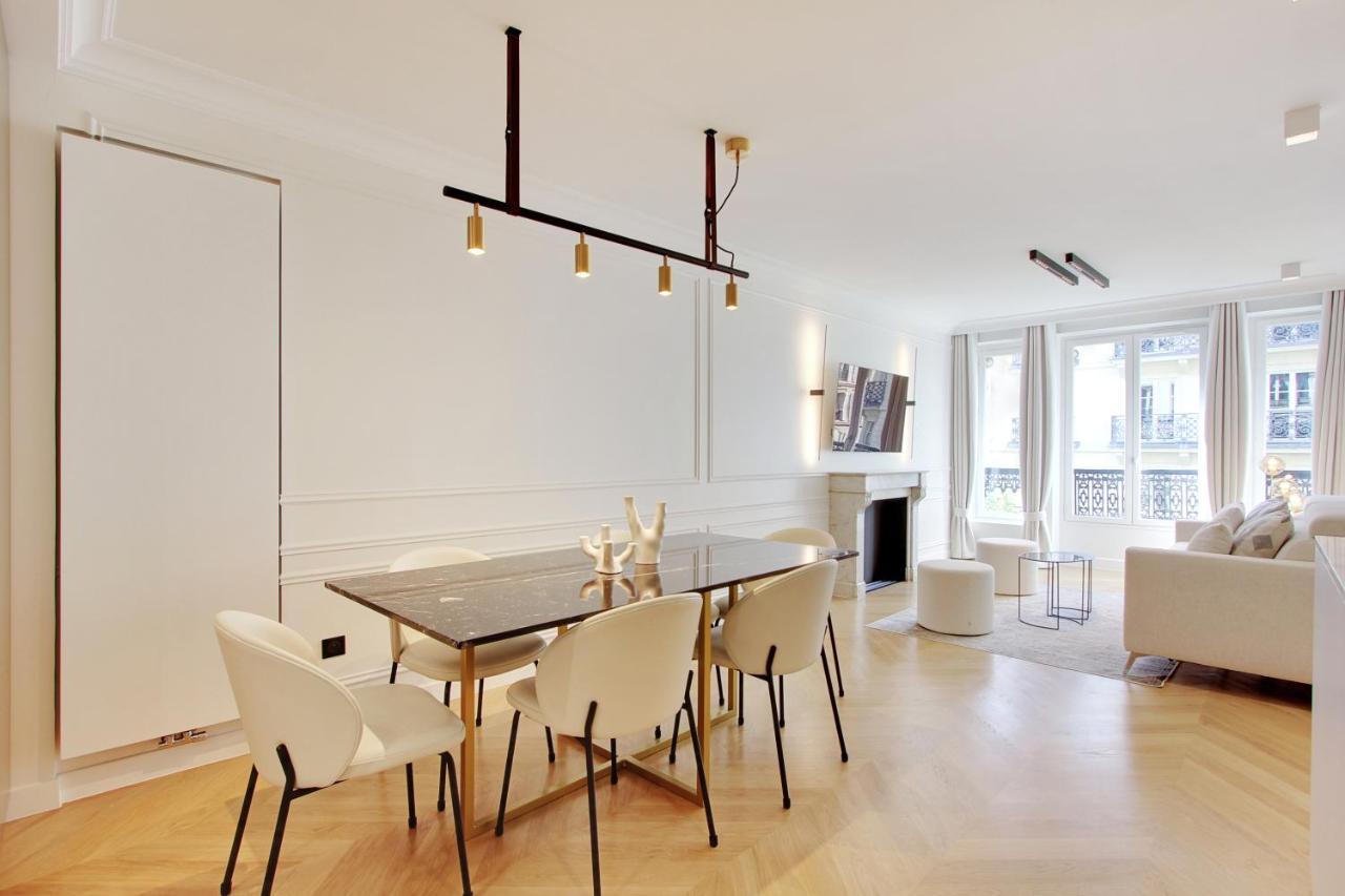 Stunning Apartment With View At The Very Heart Of Paris Ngoại thất bức ảnh
